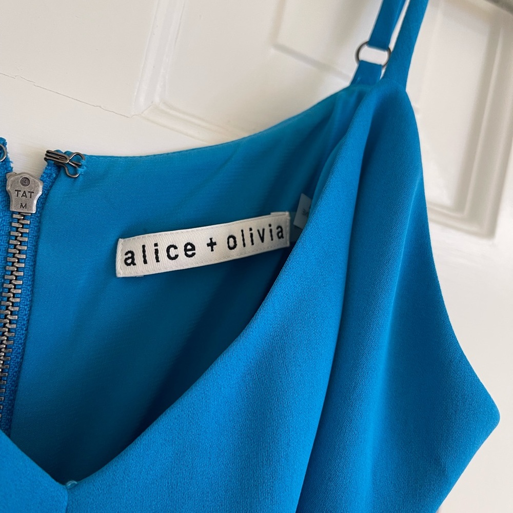 Alice and Olivia beautiful blue dress. Excellent condition. Never worn. Size 6